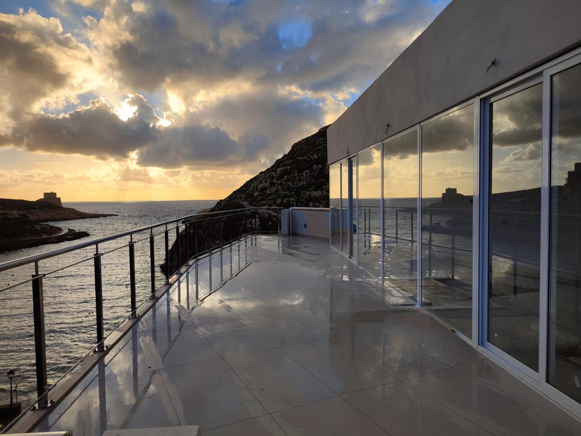 Xlendistays - Centrally Located Seafront Living Holiday Spaces In Xlendi Extérieur photo